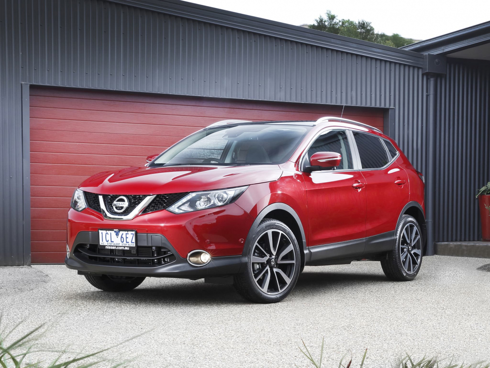 Nissan Qashqai 2018 красный