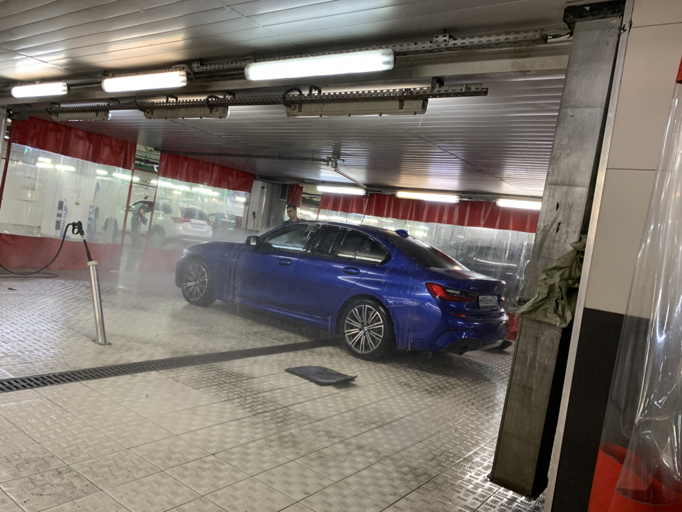 BMW g20 на мойке