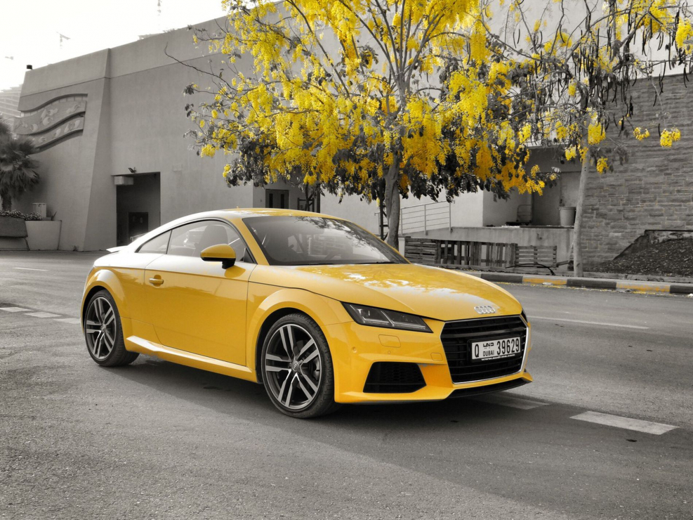 Audi TT 8s желтая
