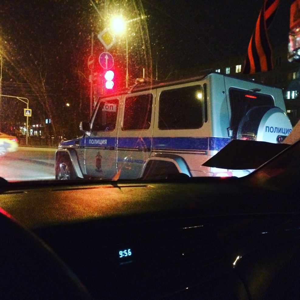 Полицейский ночью