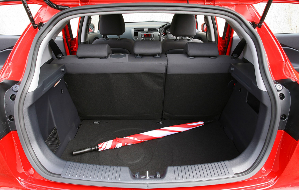 Kia Rio 2013 хэтчбек багажник
