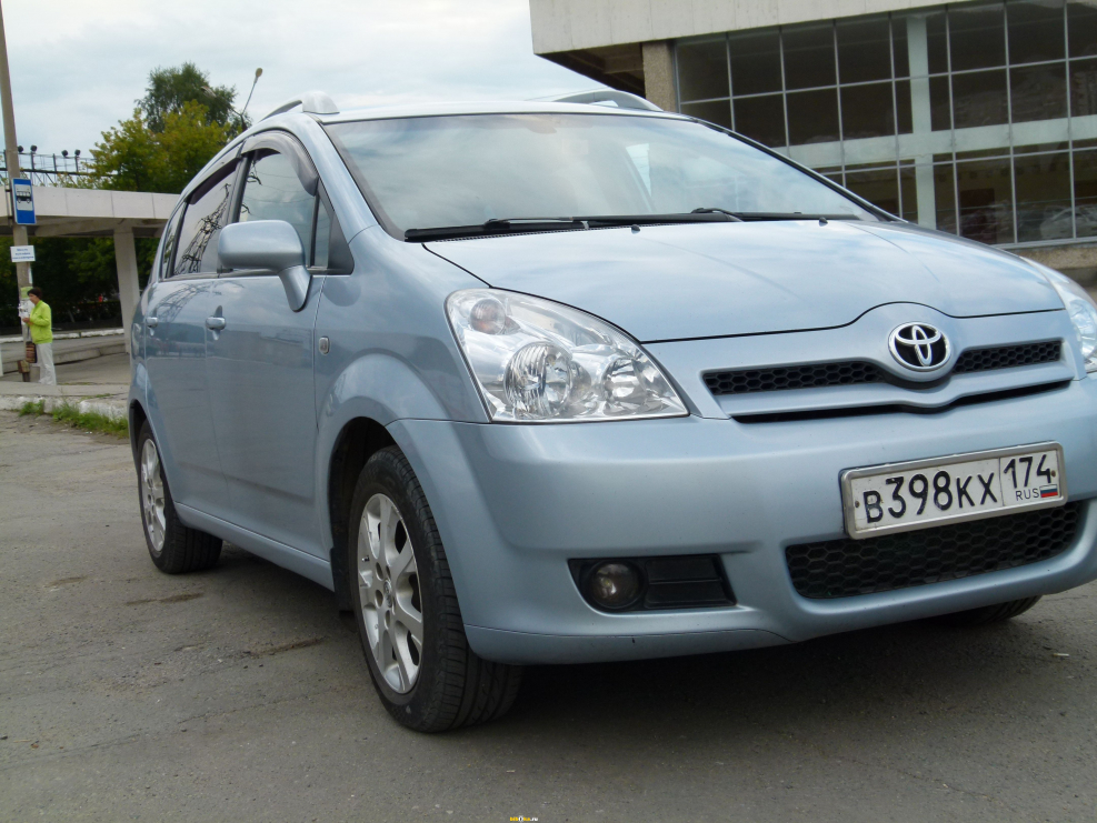 Toyota Verso 2005