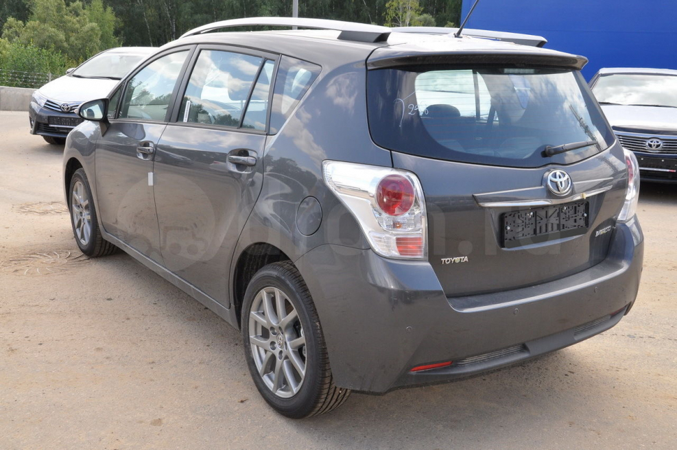Verso Toyota 2006 7 мест