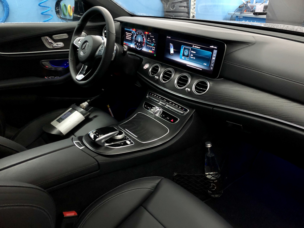 Mercedes e213 салон