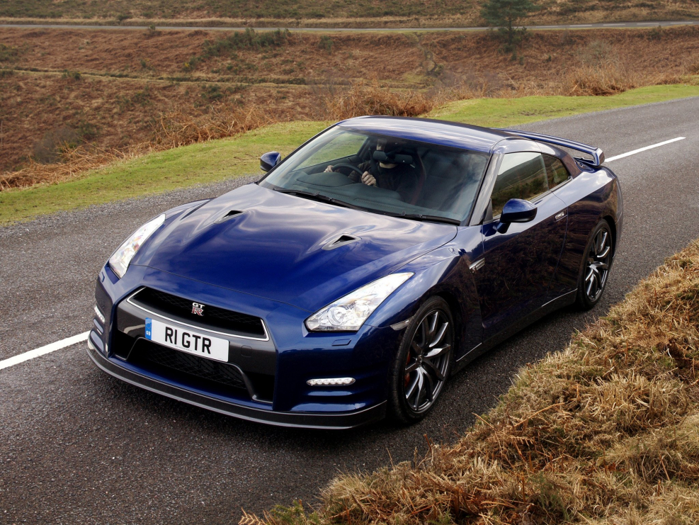 Nissan GTR gt4
