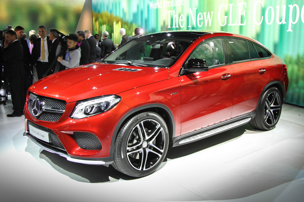 Mercedes-Benz GLA-класс 1.6 AMT,
