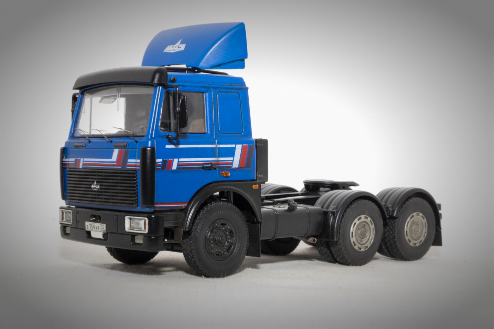 МАЗ 7917 кабина