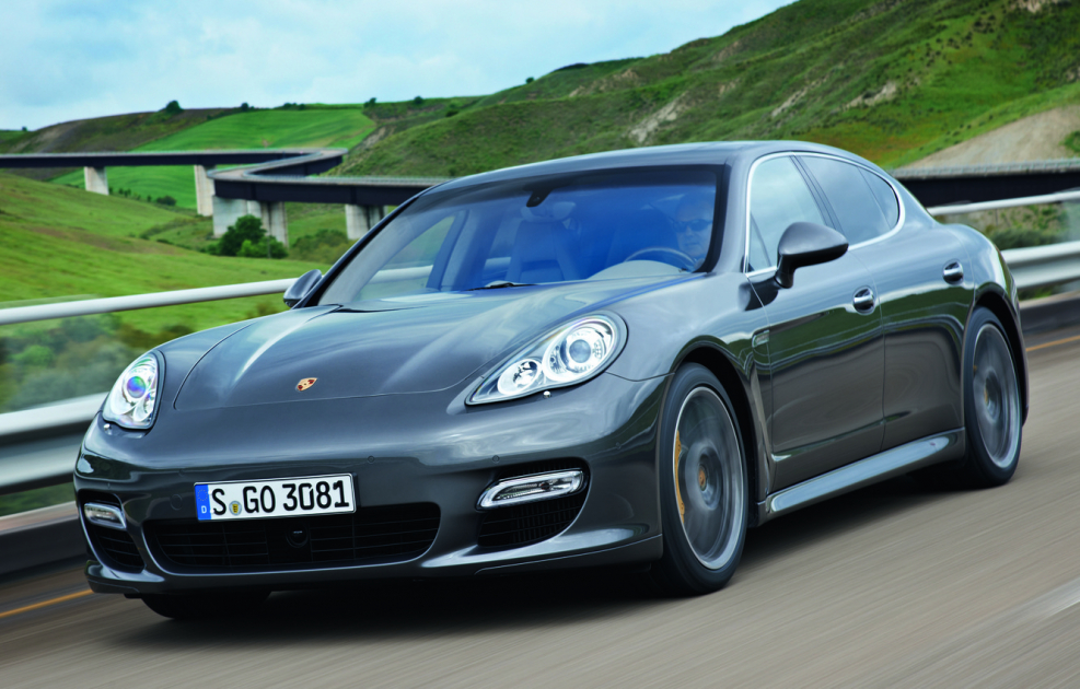 Porsche Panamera Turbo 4s