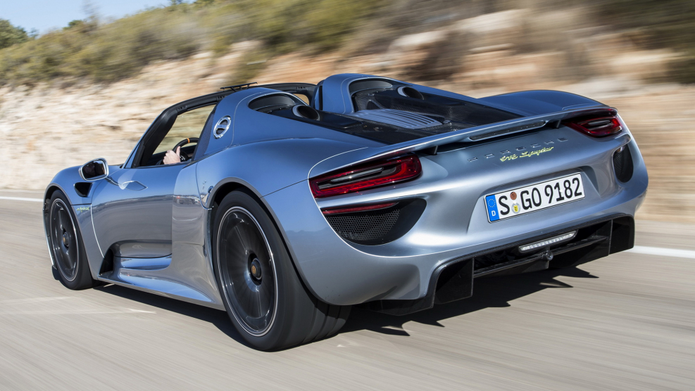 Автомобиль Порше 918
