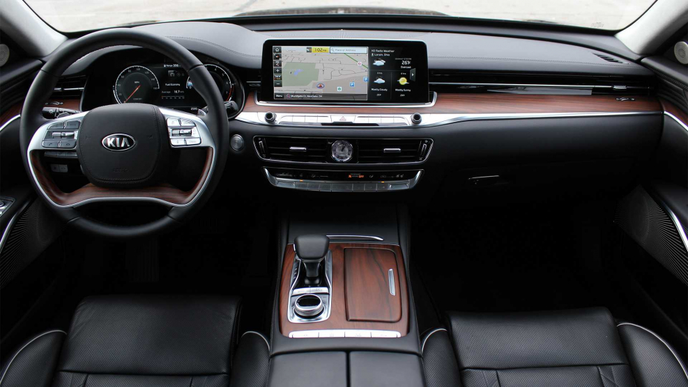 Kia k900 Interior