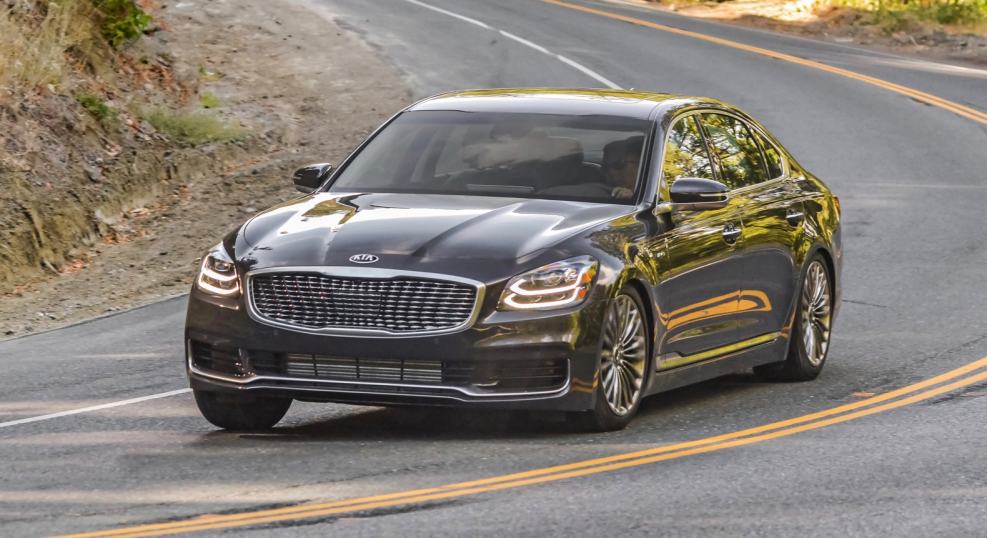 Kia k900 2021