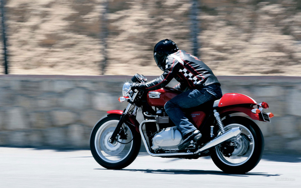 Triumph Thruxton обои