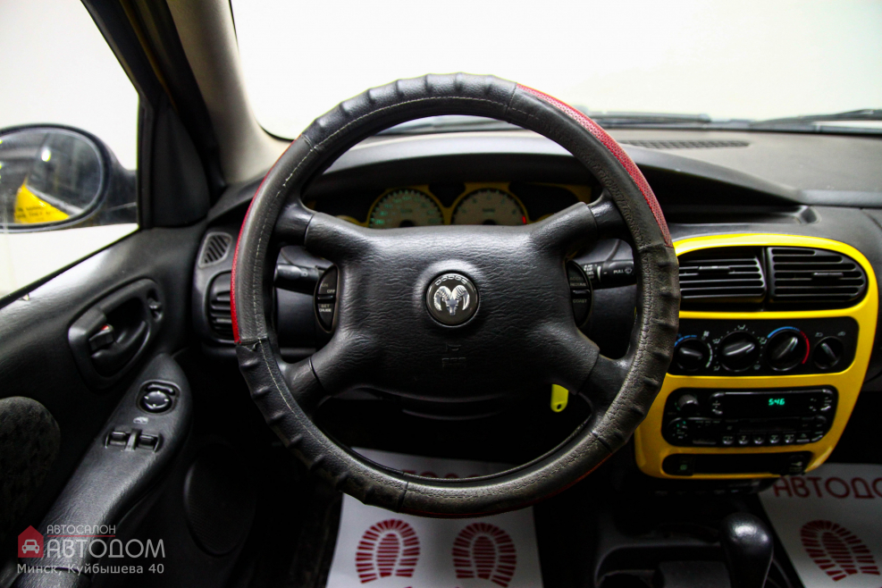 Dodge Neon 2020 салон