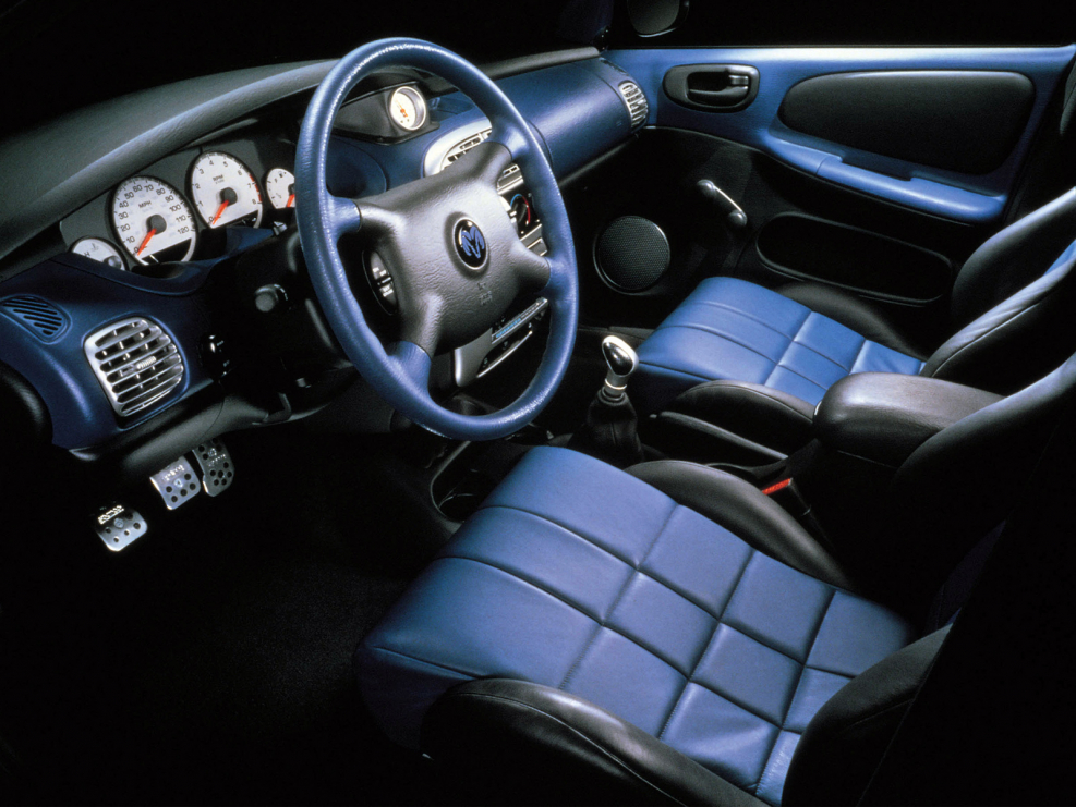 Dodge Neon 2 салон