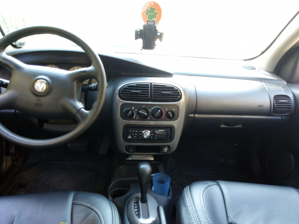 Dodge Neon 2002 салон