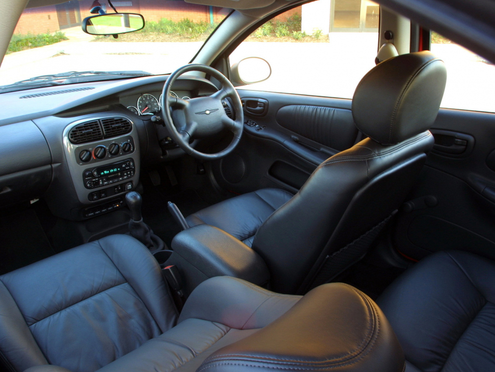 Chrysler Neon 2003 салон