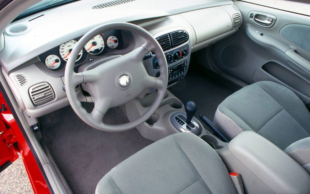 Dodge Neon 2002 салон