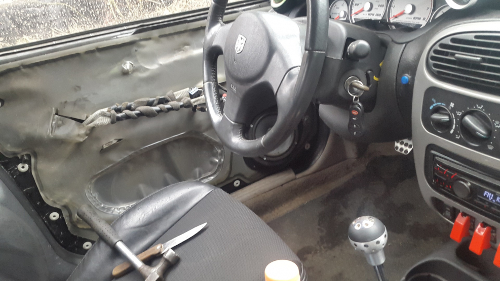 Додж неон 2003 2.0 автомат