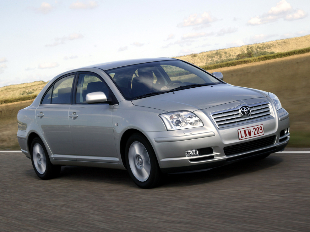 Тойота Авенсис 2003