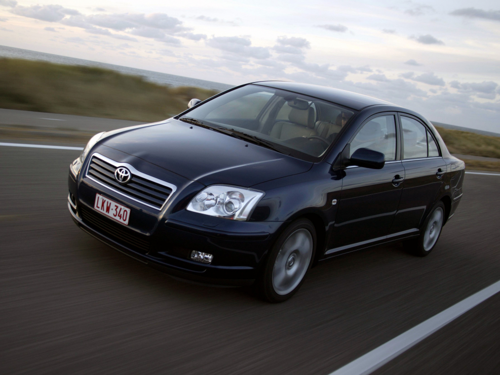 Toyota Avensis 2 седан