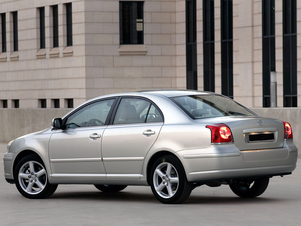 Тойота Авенсис седан 2006