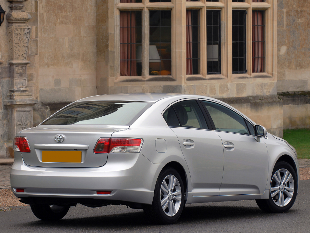 Toyota Avensis седан 2008