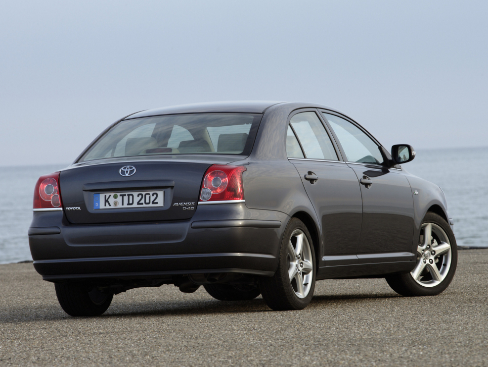 Тойота Авенсис седан 2006