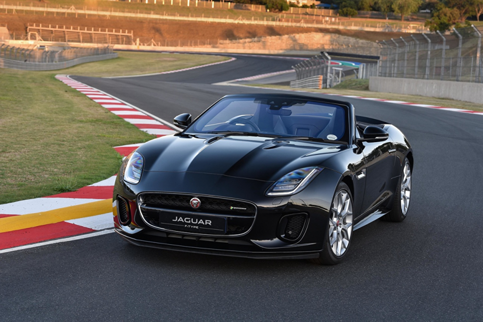 Ягуар f Type 2017 черный