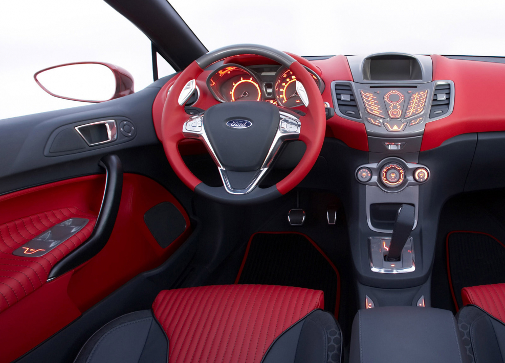 Ford Fiesta 2020 салон