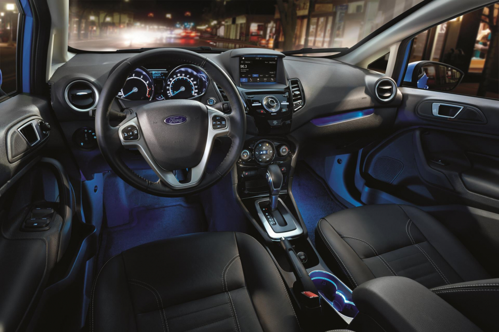 Ford Fiesta 2016 салон