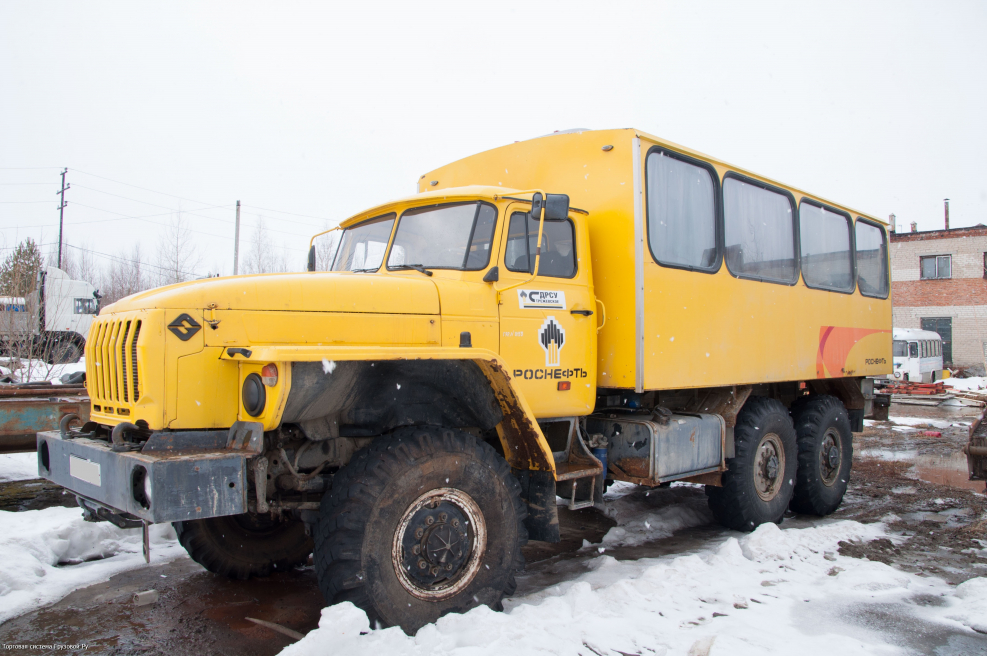 Урал 3255 вахтовка