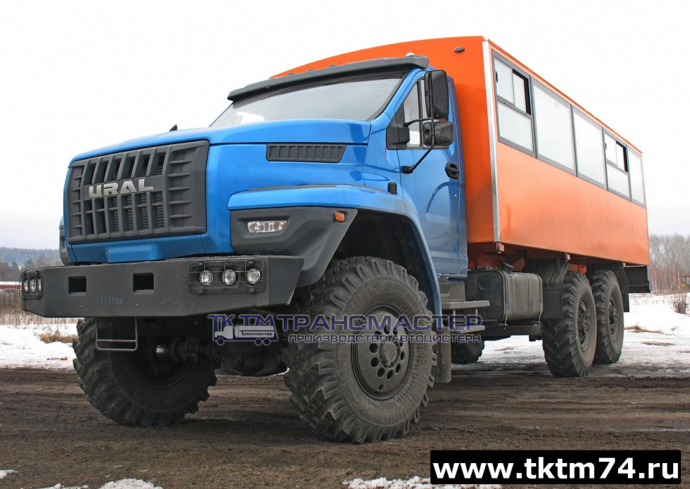 Урал 3355 вахтовый автобус