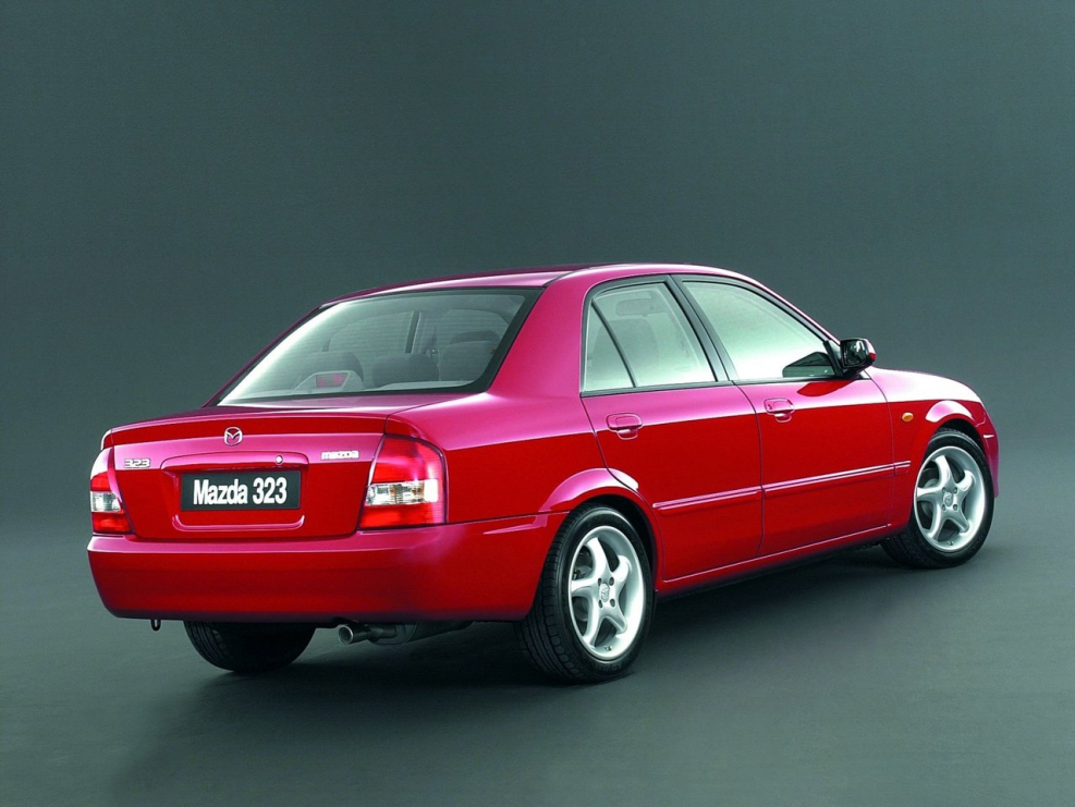 Mazda 323 familia