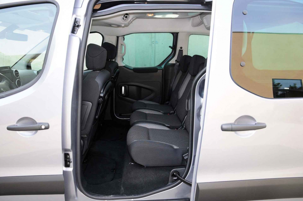 Peugeot partner 2021 салон