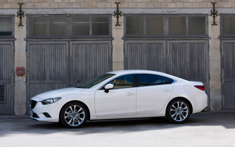 Mazda 6 седан белая
