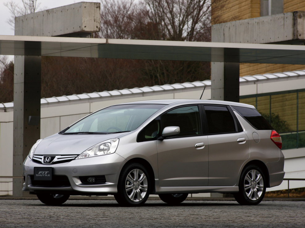 Honda Fit Shuttle 2012