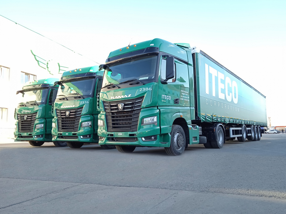 КАМАЗ 5490 С полуприцепом Iteco