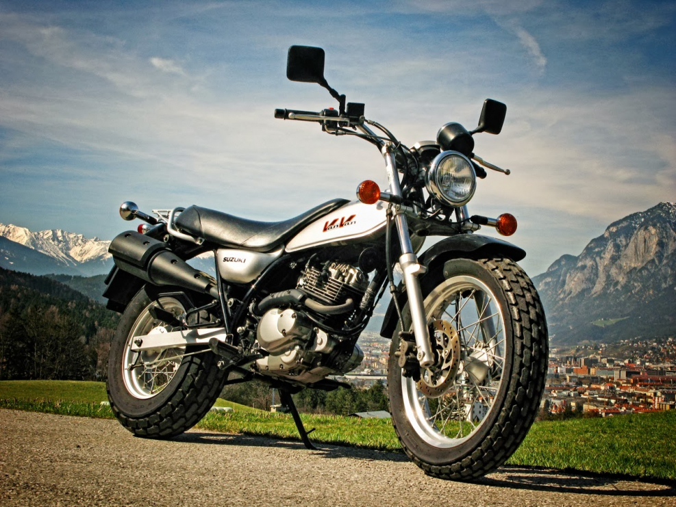 Suzuki van van 200