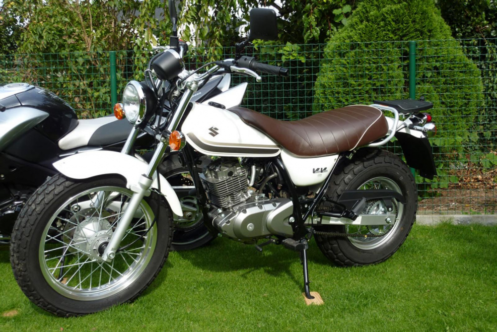 Suzuki rv125