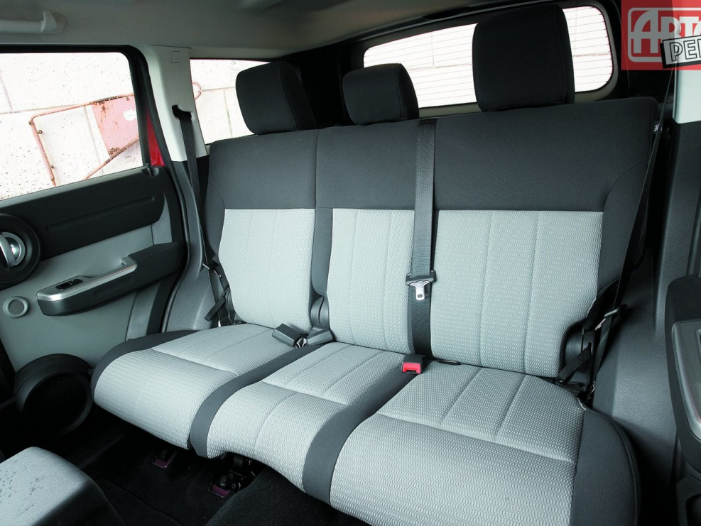 Dodge Nitro салон 3 ряда сидений