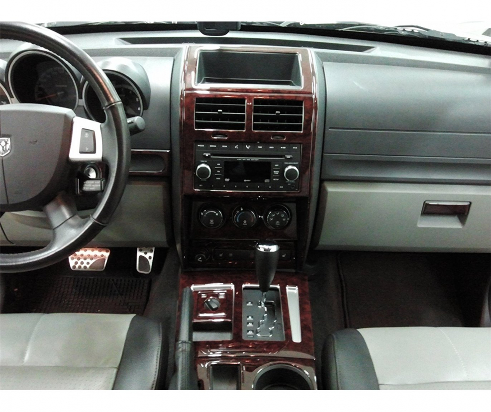 275/45/R20 dodge Nitro