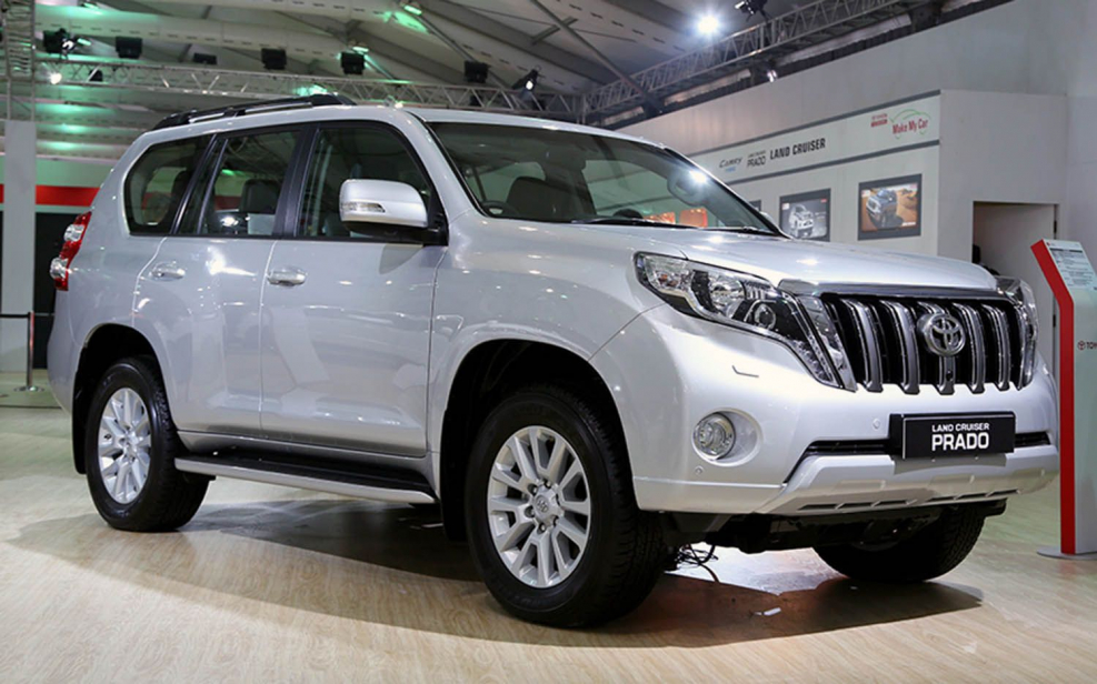 Toyota Land Cruiser Prado 2021 серебристый