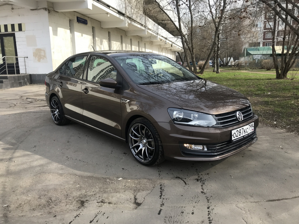 Поло седан r17
