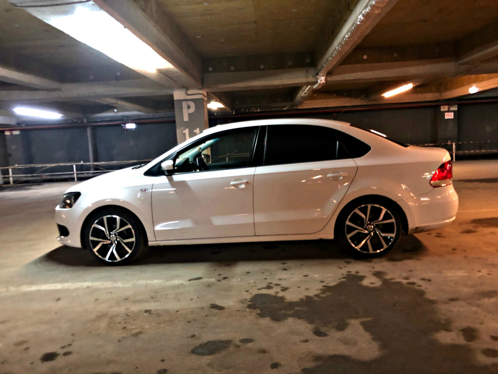 VW Polo r17