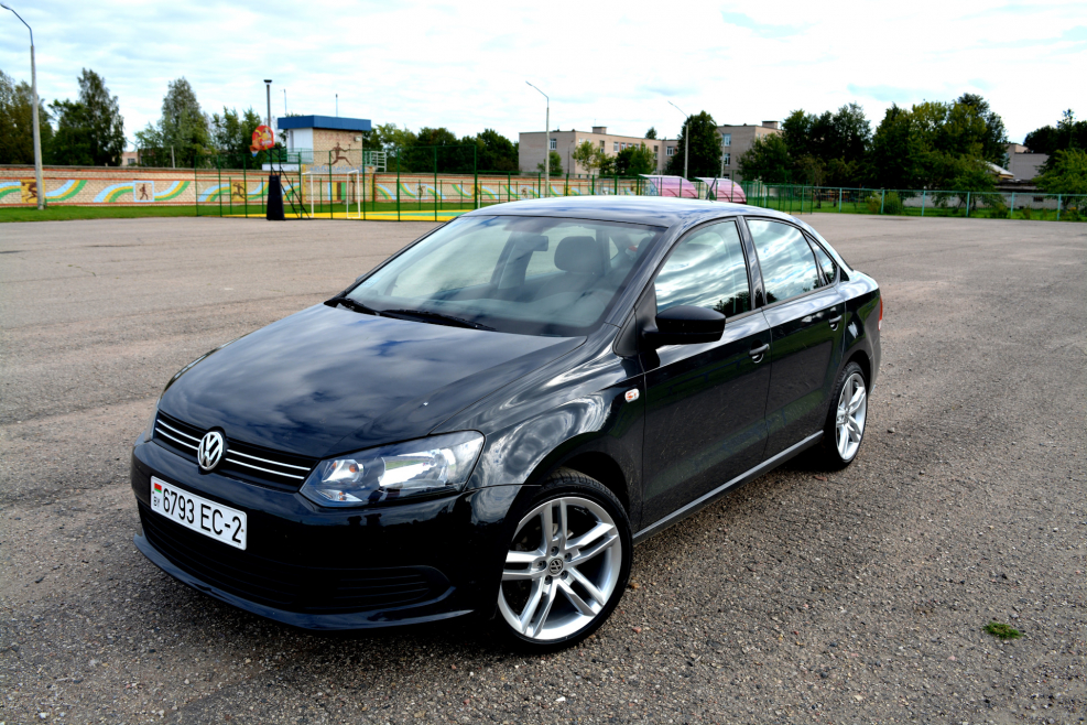 Polo sedan r17