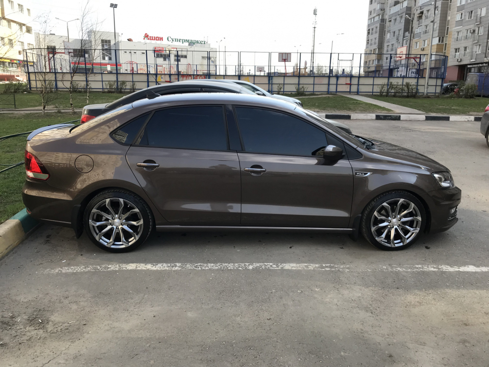 Polo sedan на 17 дисках