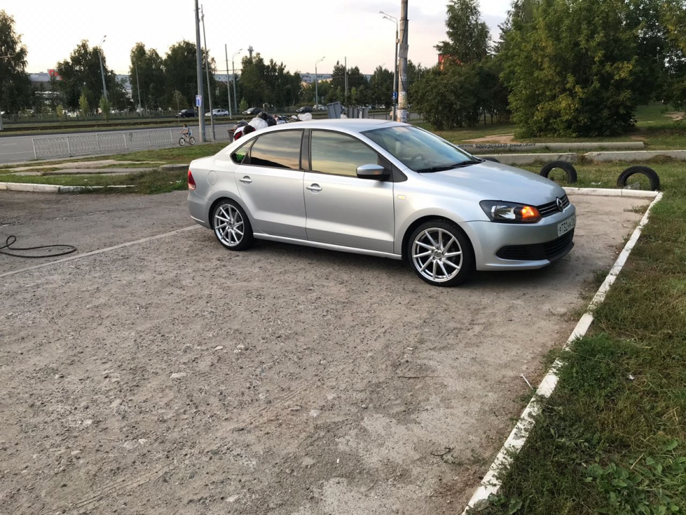 Поло седан на ВОССЕНАХ 16