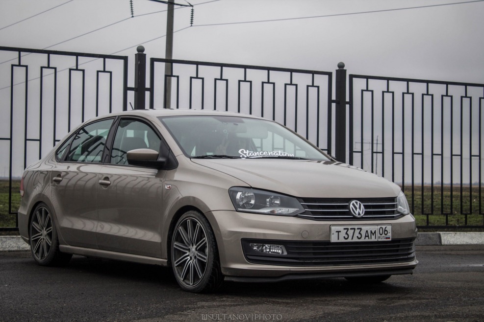 Polo sedan r19