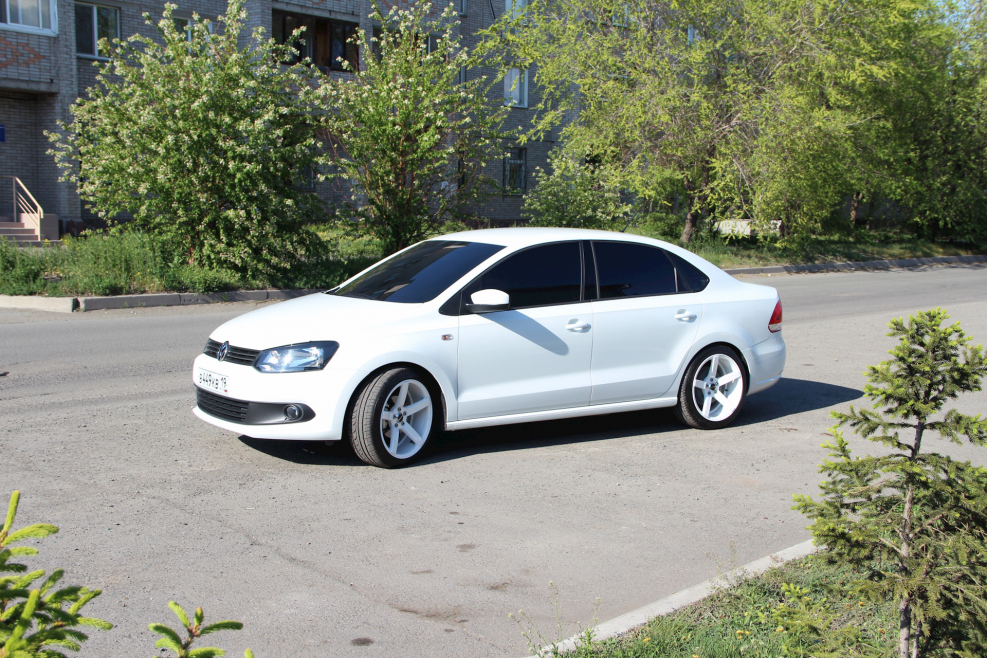 Cv3 r17 Polo sedan