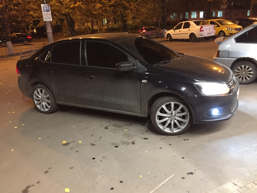 Polo sedan r17